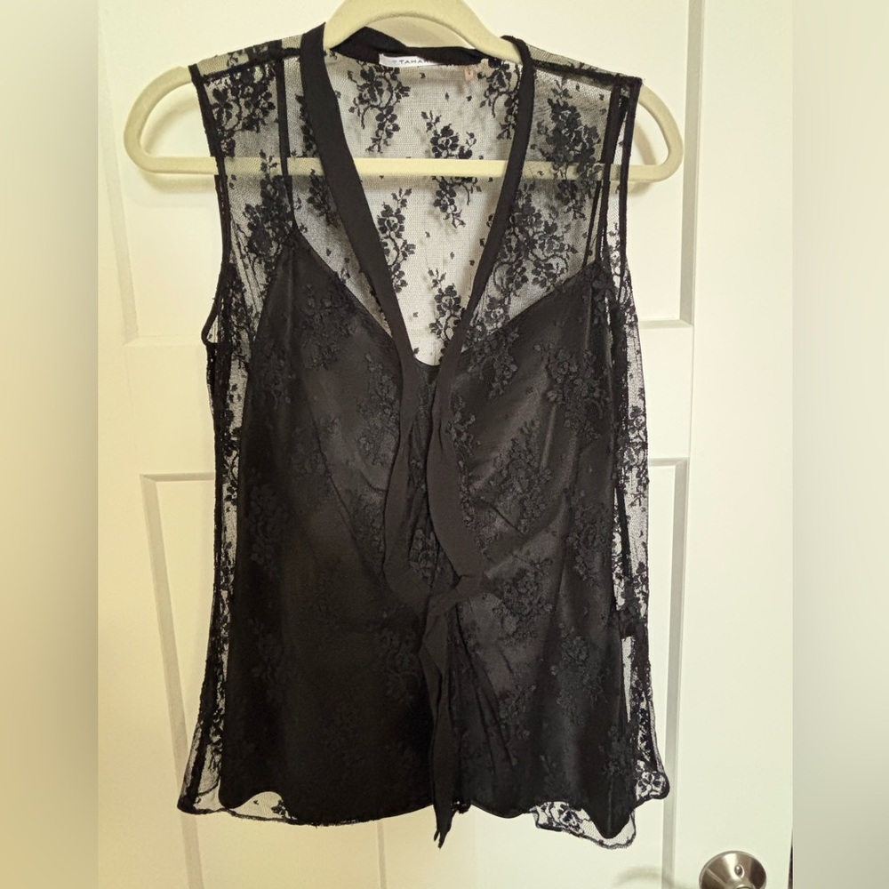 Elegant Black Lace Sleeveless Top